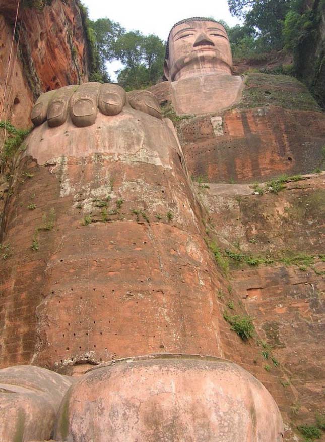 A leshani óriás Buddha-szobor