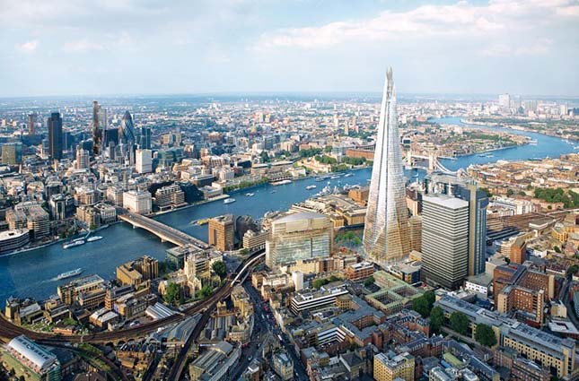 Körpanoráma a londi Üvegszilánk (The Shard) tetejéről