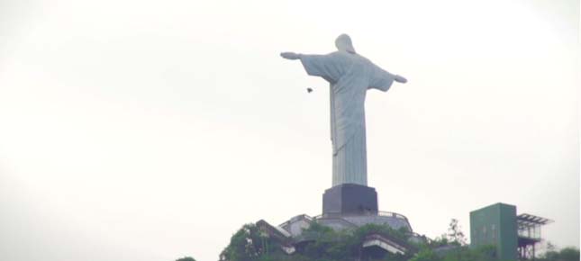 Madáremeberk Rio de Janeiro felett