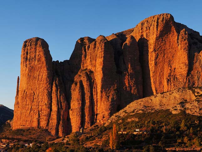 Mallos de Riglos