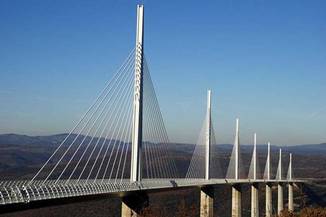 Millau-i Viadukt, a leghosszabb ferdekábeles híd a világon