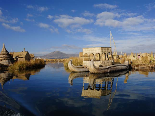 Nádszigetek a Titicaca-tavon