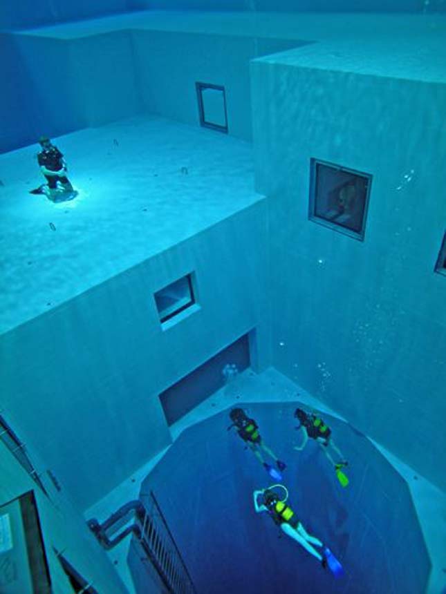 Nemo 33, a világ legmélyebb medencéje