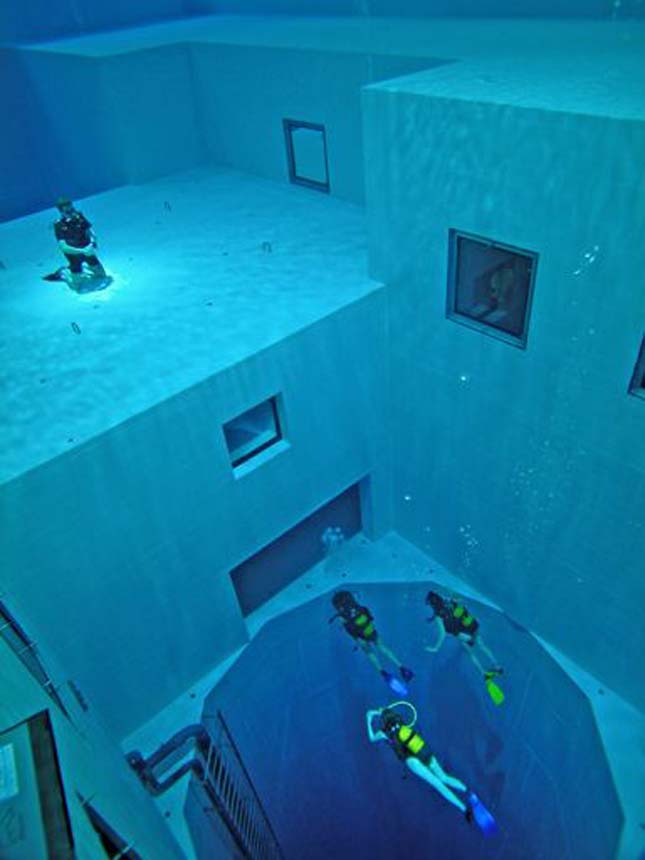 Nemo 33, a világ legmélyebb medencéje