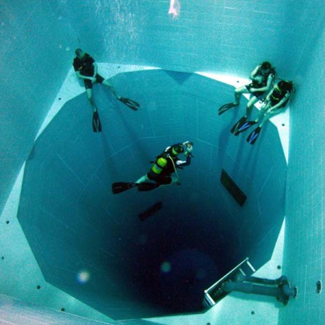 Nemo 33, a világ legmélyebb medencéje