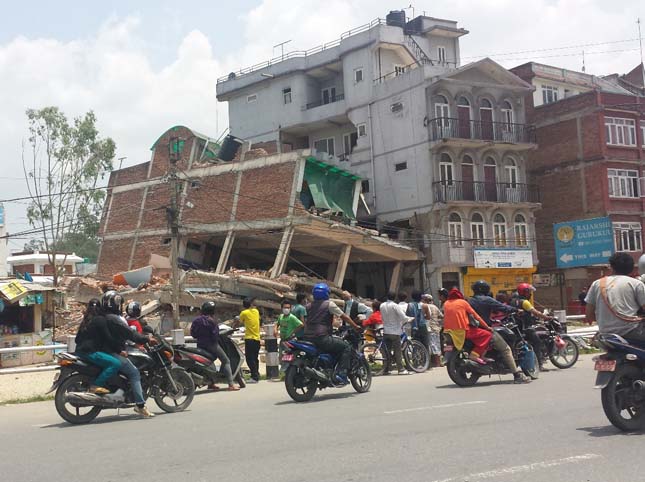 Nepáli földrengés