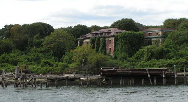 North Brother Island, kísérteties sziget