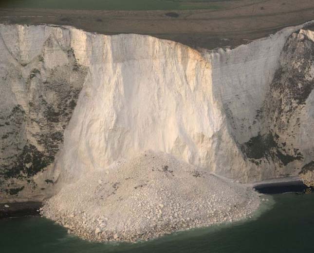 Beachy Head sziklaomlás