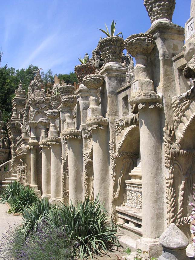 Palais Idéal, egyetlen ember élete munkája