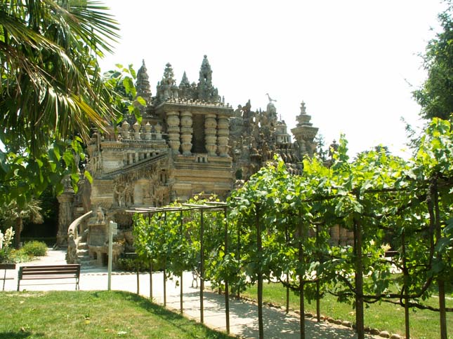 Palais Idéal, egyetlen ember élete munkája