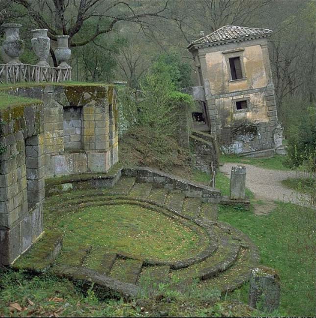 Szörnyek parkja, Olaszország