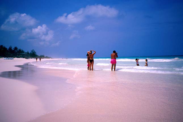 Pink Sands Beach