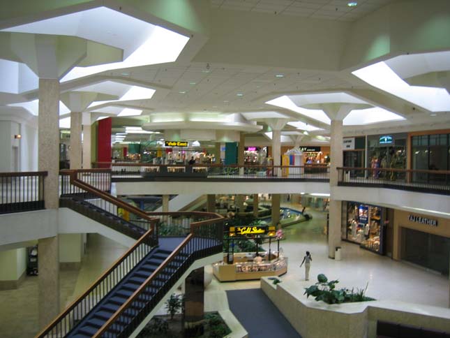 Randall Park Mall