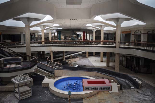 Randall Park Mall