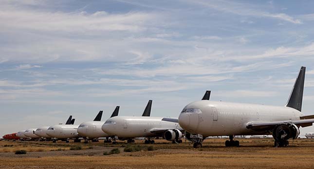 Hatalmas repülőgép temetők  amerikai sivatagokban