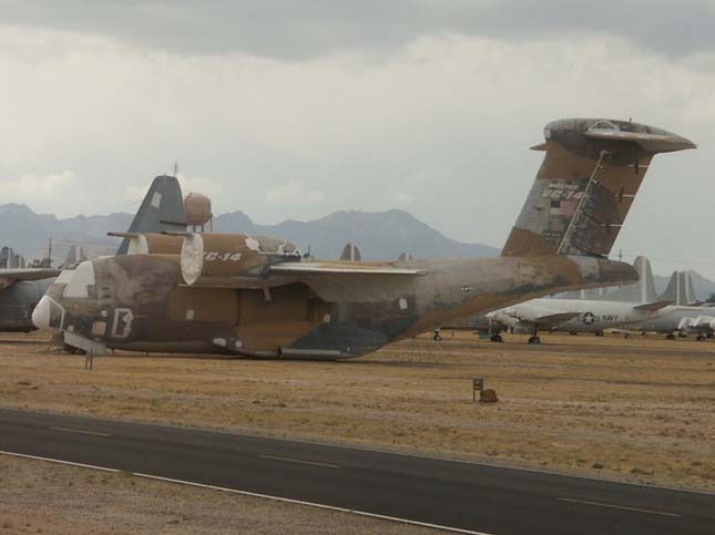 Hatalmas repülőgép temetők  amerikai sivatagokban
