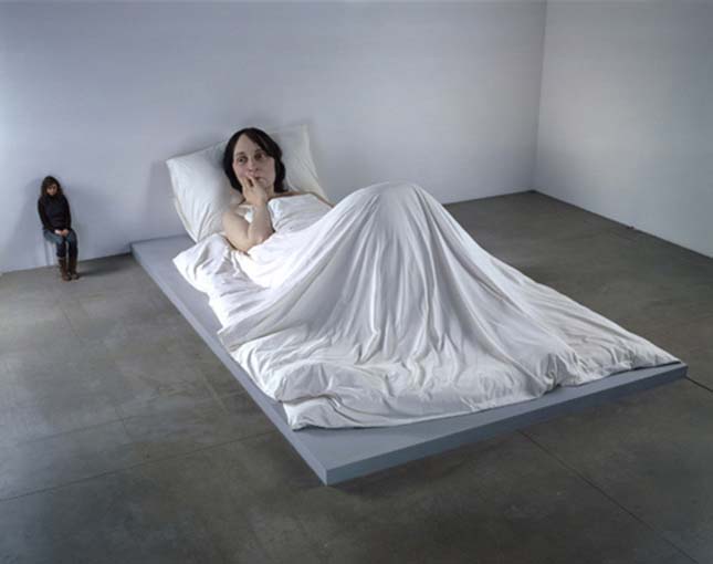 Ron Mueck szobrai