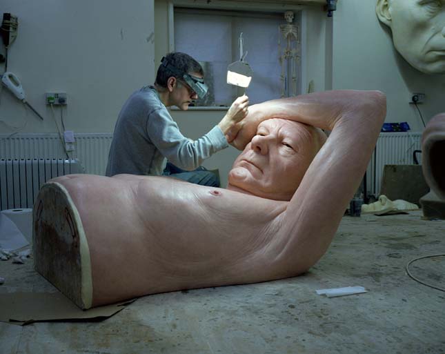 Ron Mueck szobrai