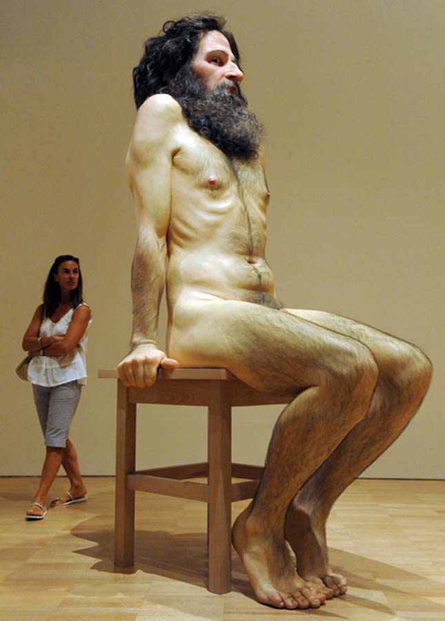 Ron Mueck szobrai