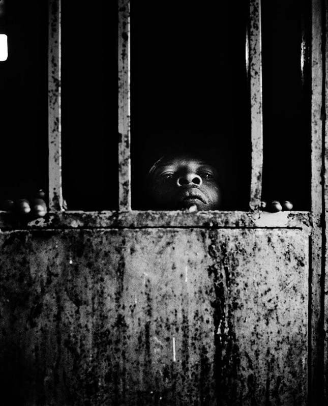 Sierra Leonei börtönök és kórházak