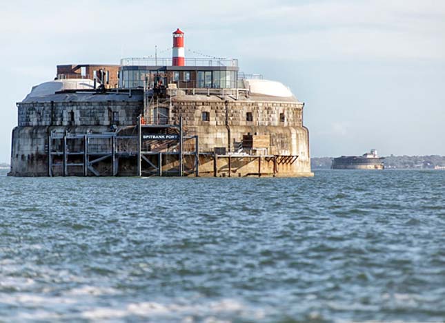 Spitbank Fort, erődből szálloda