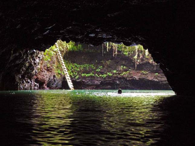 Sua Ocean Trench, gyönyörű tó a Szamoa-szigeteken