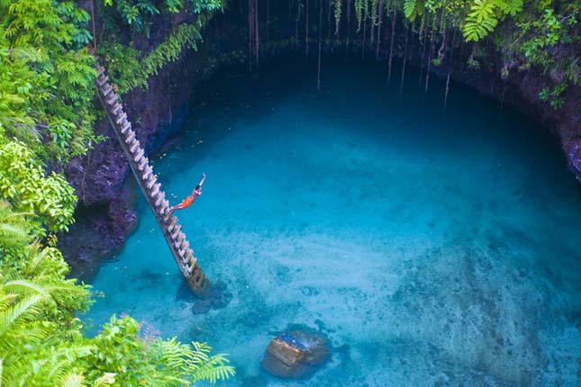 Sua Ocean Trench, gyönyörű tó a Szamoa-szigeteken