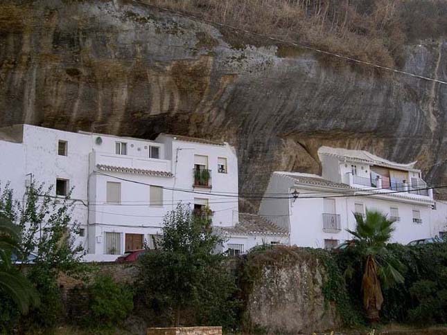 A sziklákba épített város – Setenil de Las Bodegas