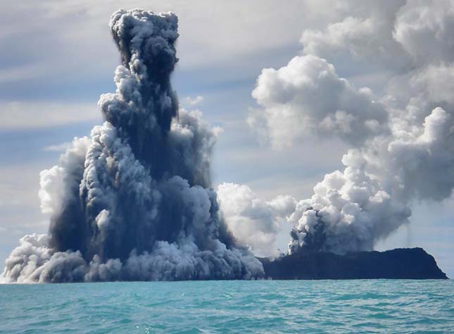 Tenger alatti vulkánkitörés Tongán