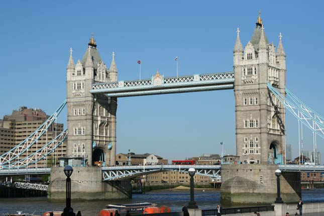 Tower Bridge üvegpadlót kapott