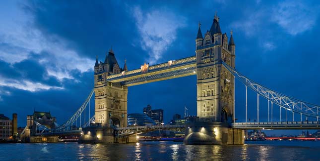 Tower Bridge üvegpadlót kapott