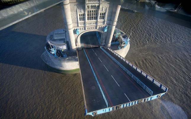 Tower Bridge üvegpadlót kapott