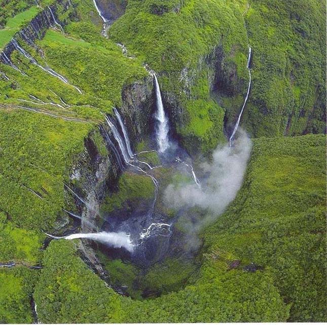 A csodálatos Trou de Fer szurdok La Réunion szigetén