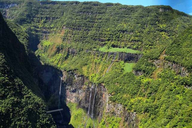 A csodálatos Trou de Fer szurdok La Réunion szigetén