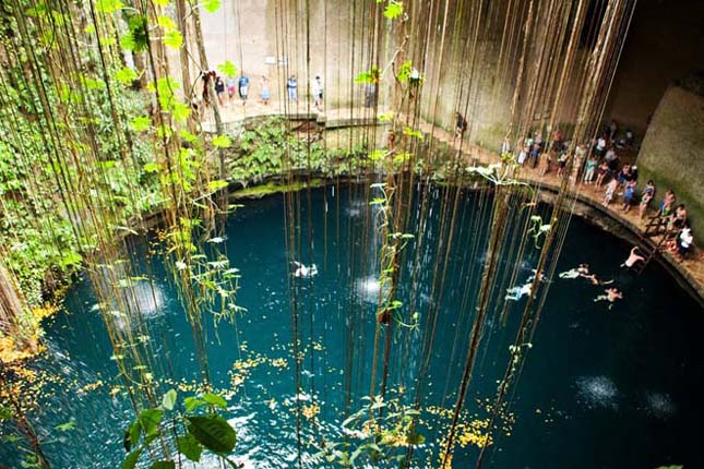 A Yucatán-félsziget víznyelői