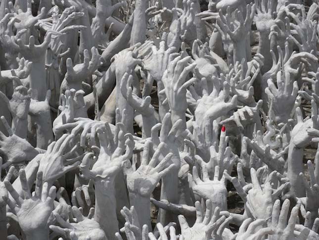 Wat Rong Khun buddhista templom