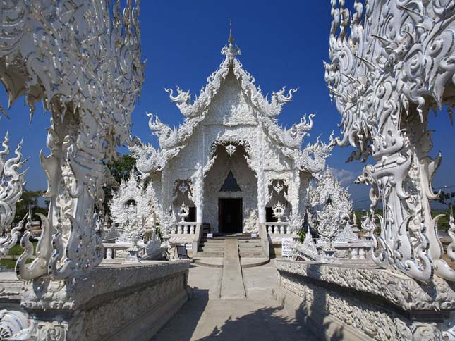 Wat Rong Khun buddhista templom