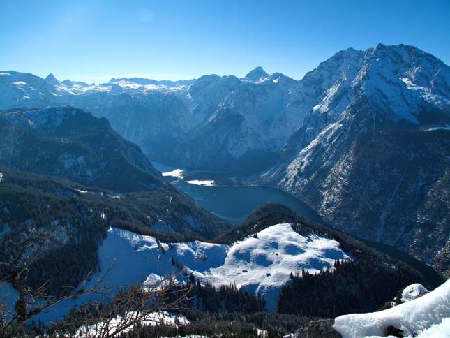 Watzmann-hegy és a kristálytiszta Königsee