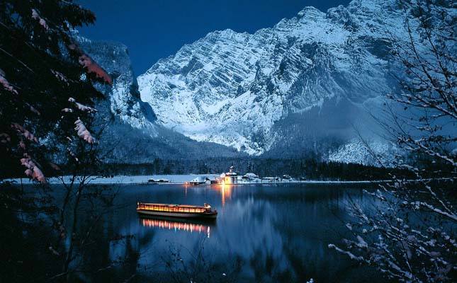 Watzmann-hegy és a kristálytiszta Königsee