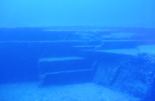 Yonaguni piramis