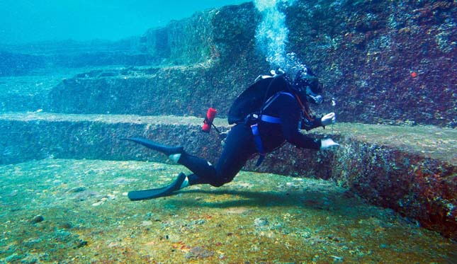 Yonaguni piramis