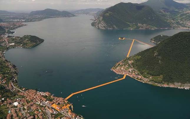 The Floating Piers