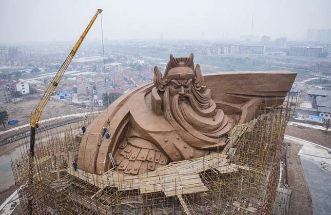 Guan Yu szobor