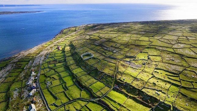 Írország különleges kőfalai