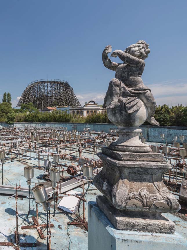 Elhagyatott japán vidámpark