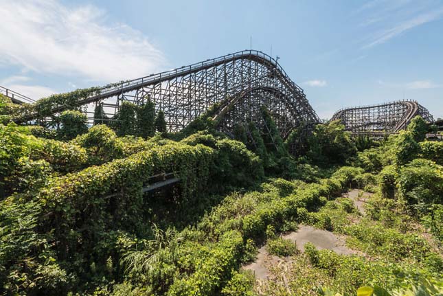 Elhagyatott japán vidámpark