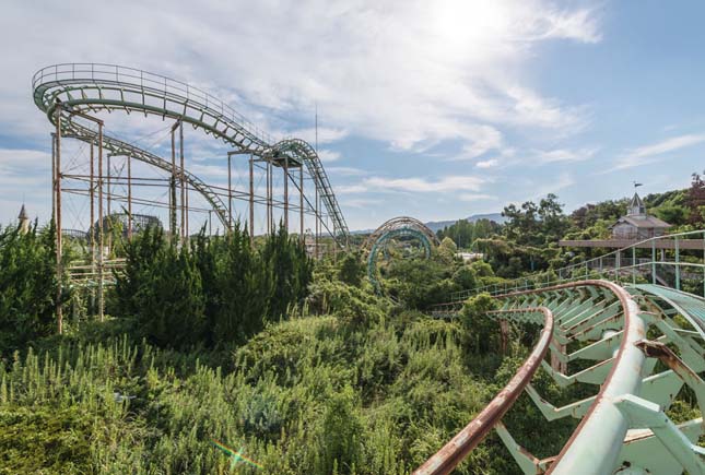 Elhagyatott japán vidámpark