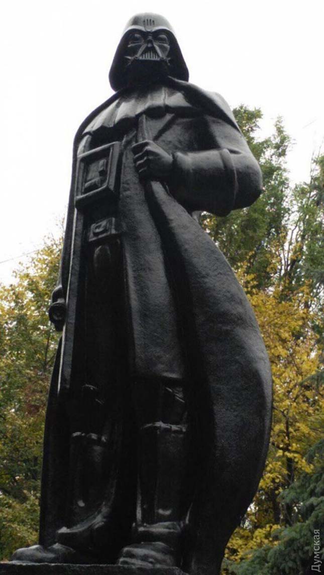 Lenin szoborból Dart Vader