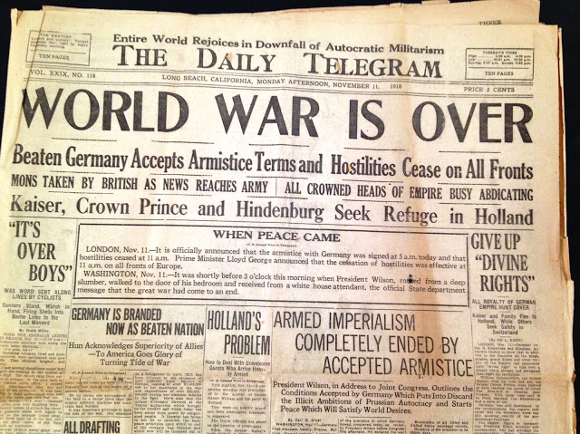 Régi újságcímlapok híres történelmi eseményekről