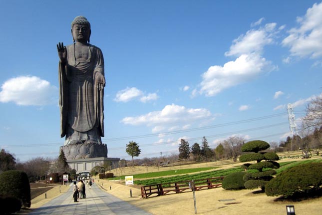 Ushiku Daibutsu